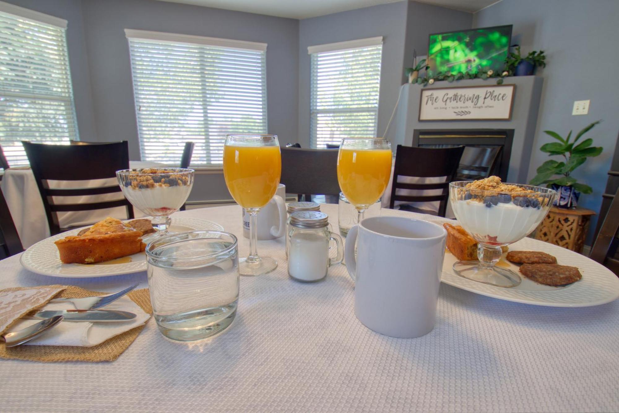 Castle Creek Manor Bed & Breakfast แกรนด์จังค์ชัน ภายนอก รูปภาพ
