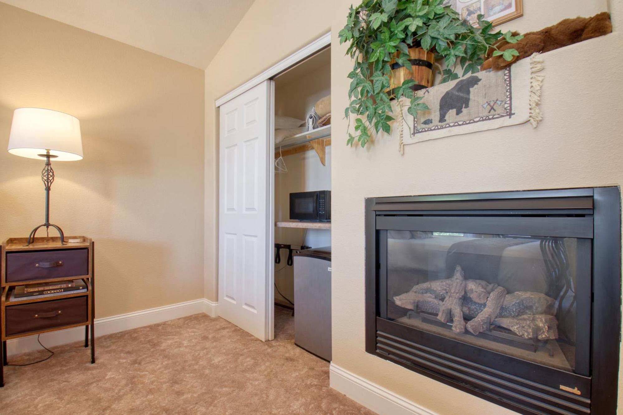 Castle Creek Manor Bed & Breakfast แกรนด์จังค์ชัน ภายนอก รูปภาพ