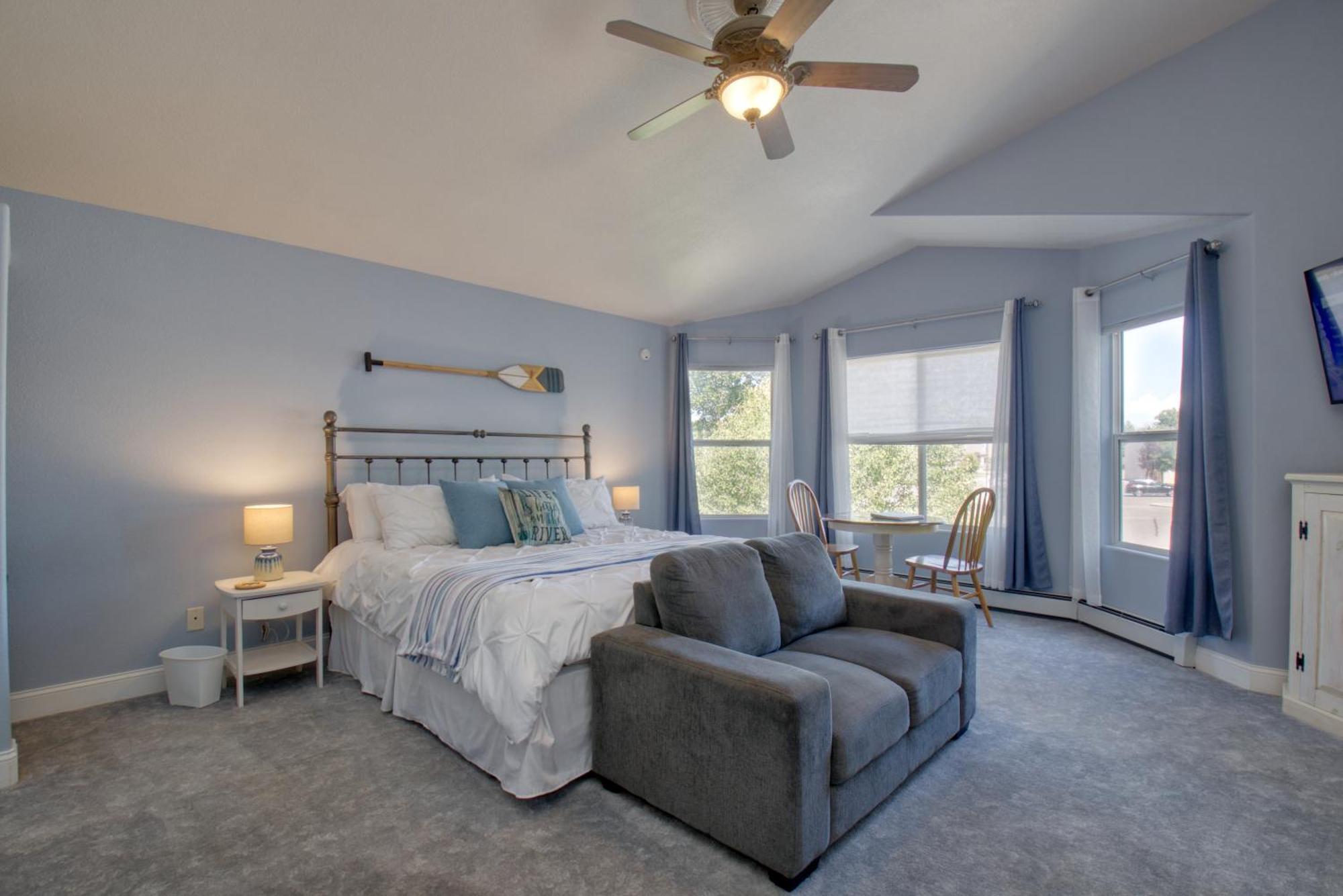 Castle Creek Manor Bed & Breakfast แกรนด์จังค์ชัน ภายนอก รูปภาพ