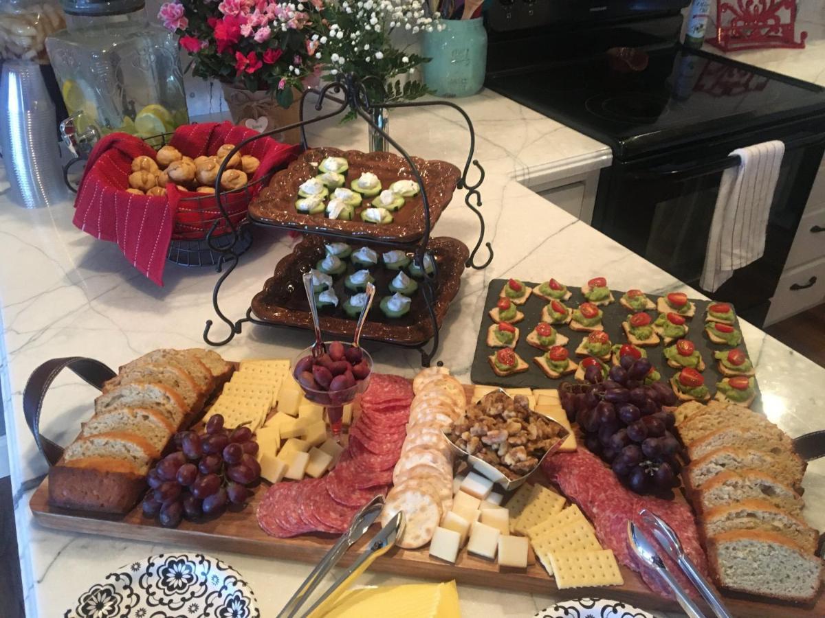 Castle Creek Manor Bed & Breakfast แกรนด์จังค์ชัน ภายนอก รูปภาพ